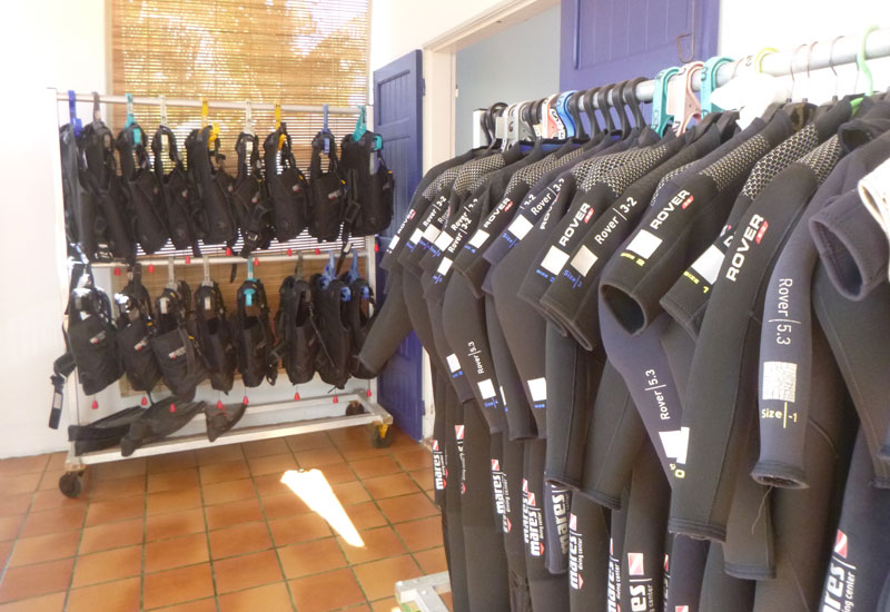 equipements combinaisons plongee salee reunion HD 800px 300dpi